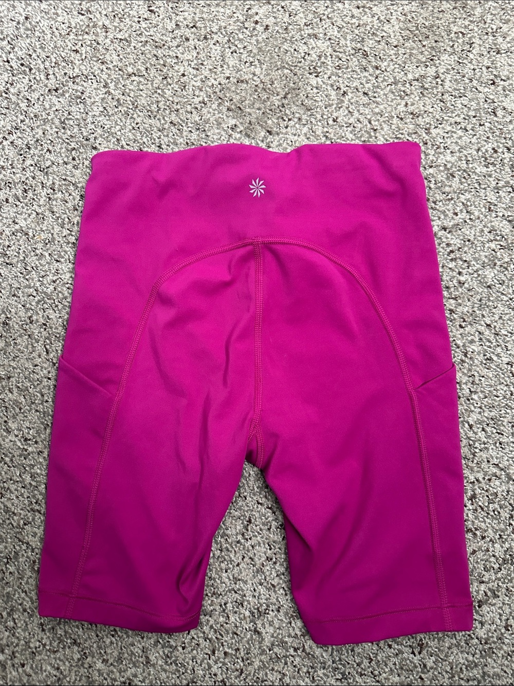 Athleta pink interval stash pocket bikers shorts size XS active wear gym workout